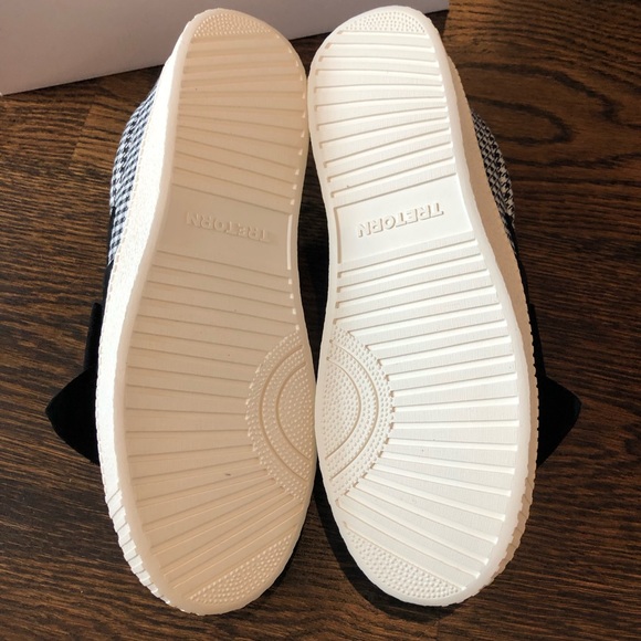 Tretorn Bow-Embellished Gingham Sneakers | Anthropologie NIB Tretorn Gingham Bow Sneakers